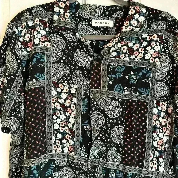 PacSun Floral Paisley Button Down Men’s Size Large - Picture 2 of 5